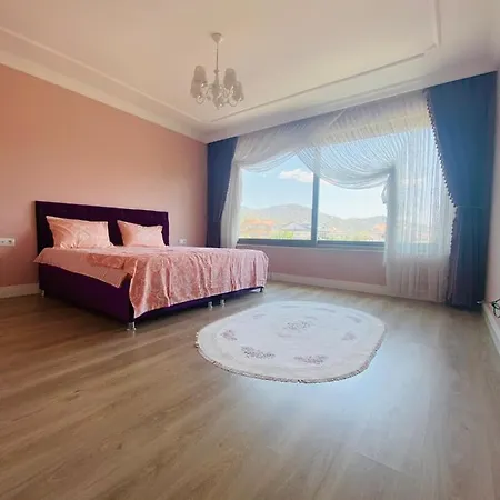 Villa Luxurious With Private Pool And Location In