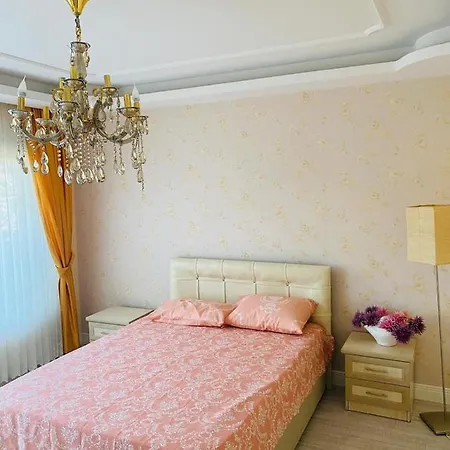 Villa Luxurious With Private Pool And Location In *