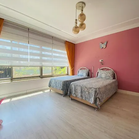 Villa Luxurious With Private Pool And Location In Fethiye